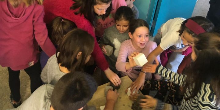 Talleres infantiles en la Escuela Lluçanès